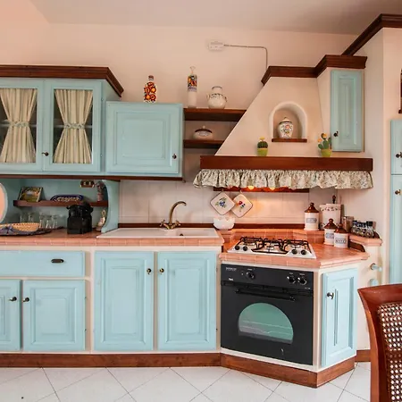 Bellavista Free Parking Center * سان جيمينيانو