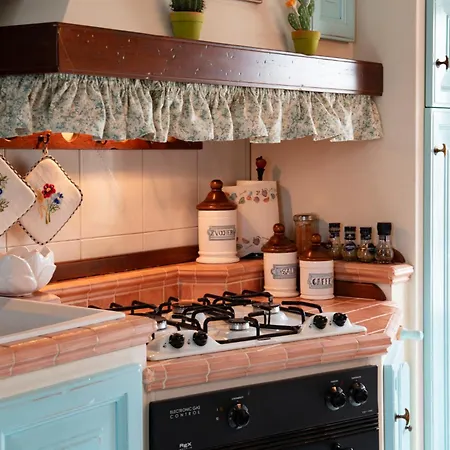 Bellavista Free Parking Center * سان جيمينيانو