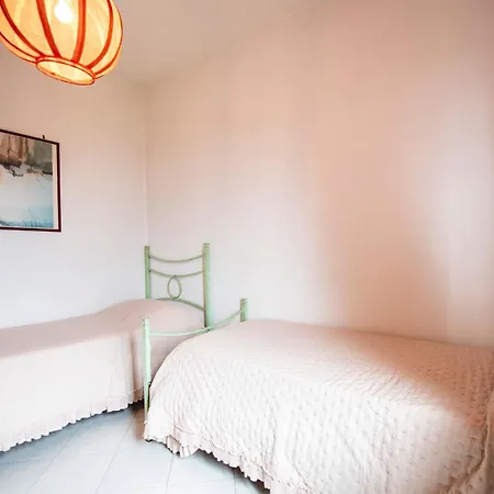 Bellavista Free Parking Center * سان جيمينيانو